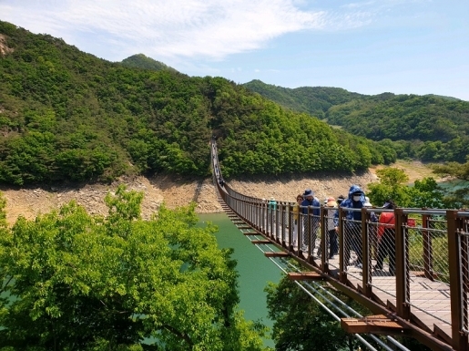 ���� ����4